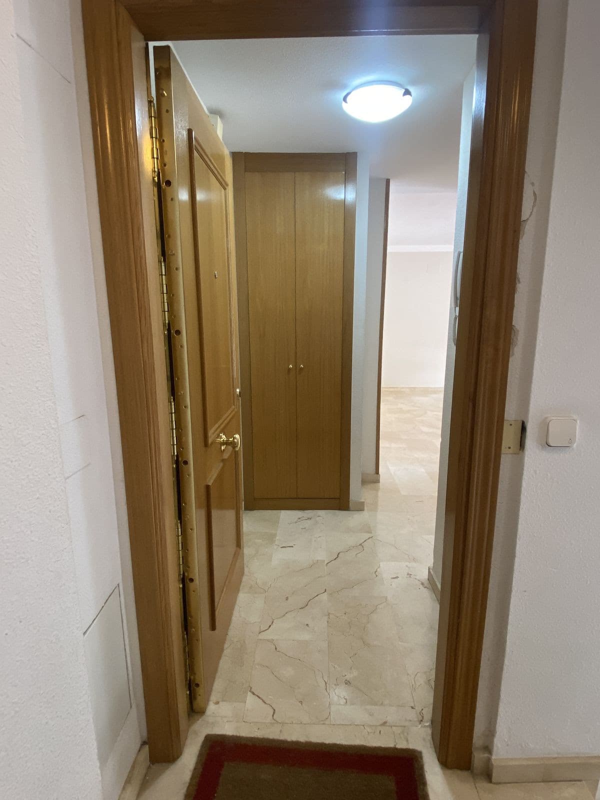 Middle Floor Apartment in Benahavís — photo 4 of 10