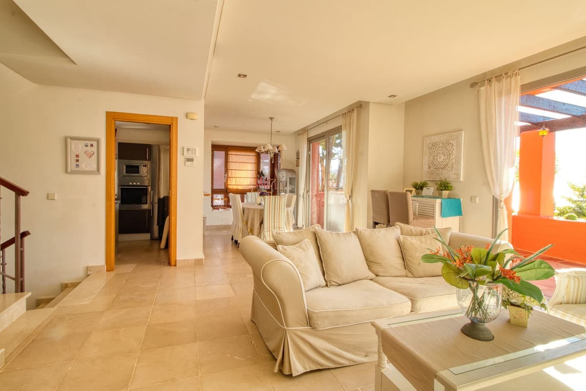 Townhouse in Manilva — photo 2 of 10