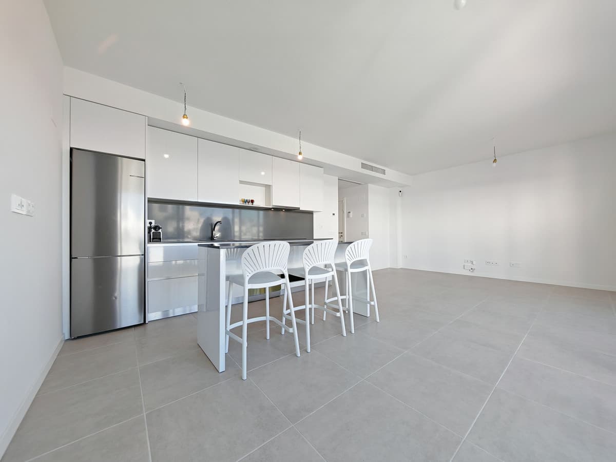 Middle Floor Apartment in Cancelada — photo 4 of 10