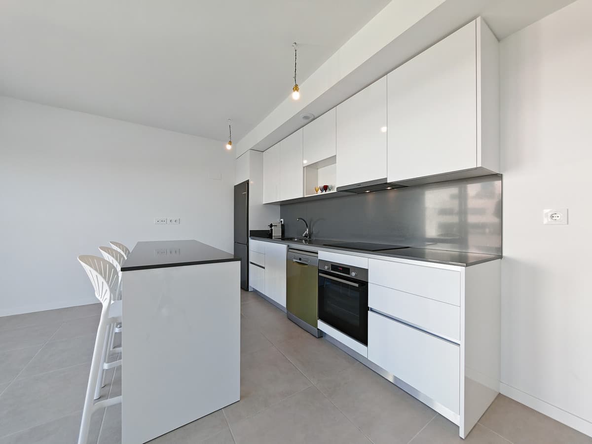 Middle Floor Apartment in Cancelada — photo 5 of 10