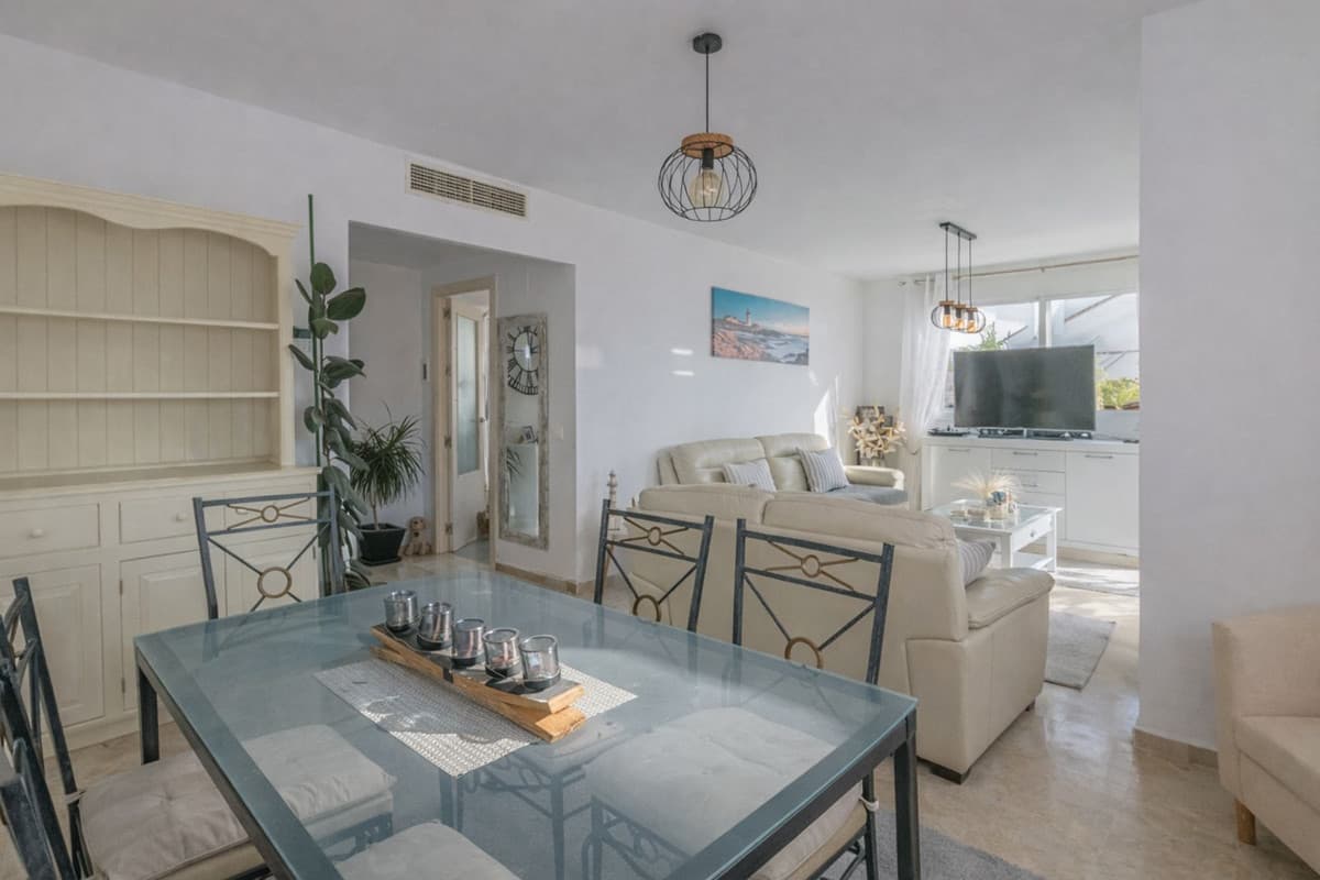Penthouse in La Alcaidesa — photo 3 of 10