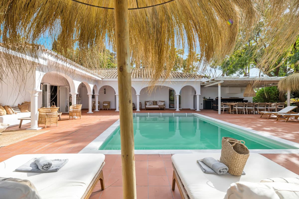 Detached Villa in Marbella — photo 1 of 10