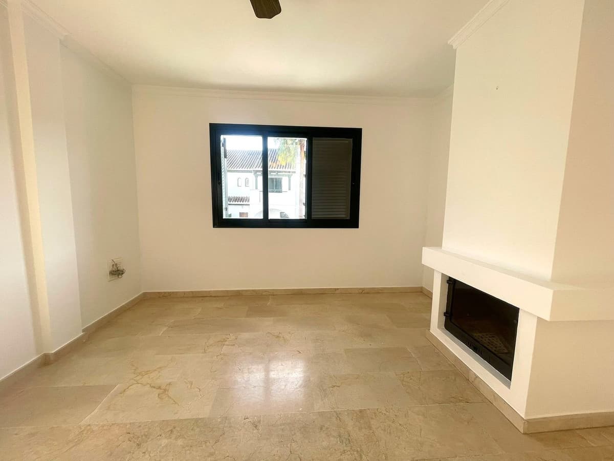 Semi-Detached House in Manilva — photo 8 of 10