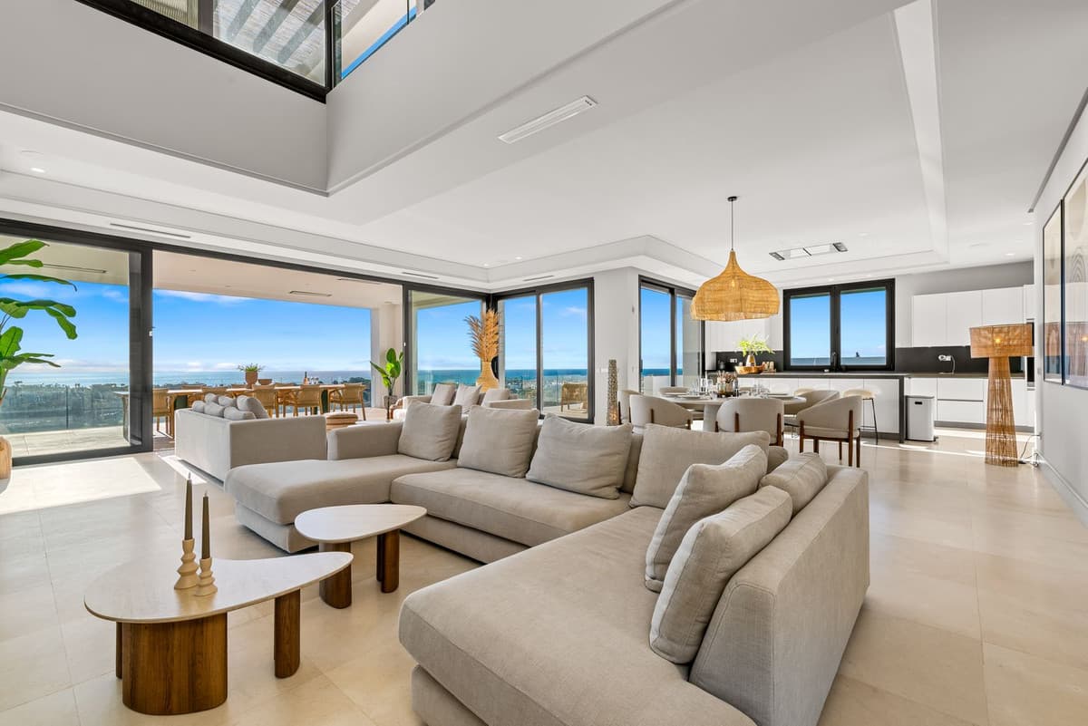 Detached Villa in El Paraiso — photo 4 of 10