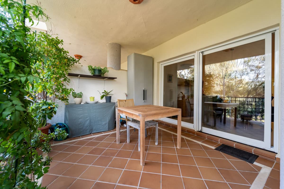 Ground Floor Apartment in Elviria — photo 3 of 10