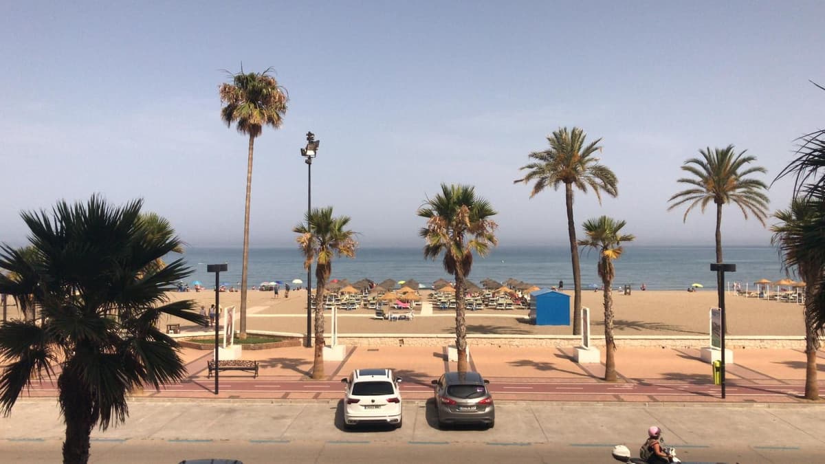 Middle Floor Apartment in Fuengirola — photo 9 of 10