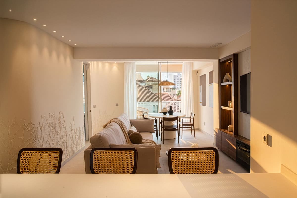 Middle Floor Apartment in Málaga — photo 1 of 10