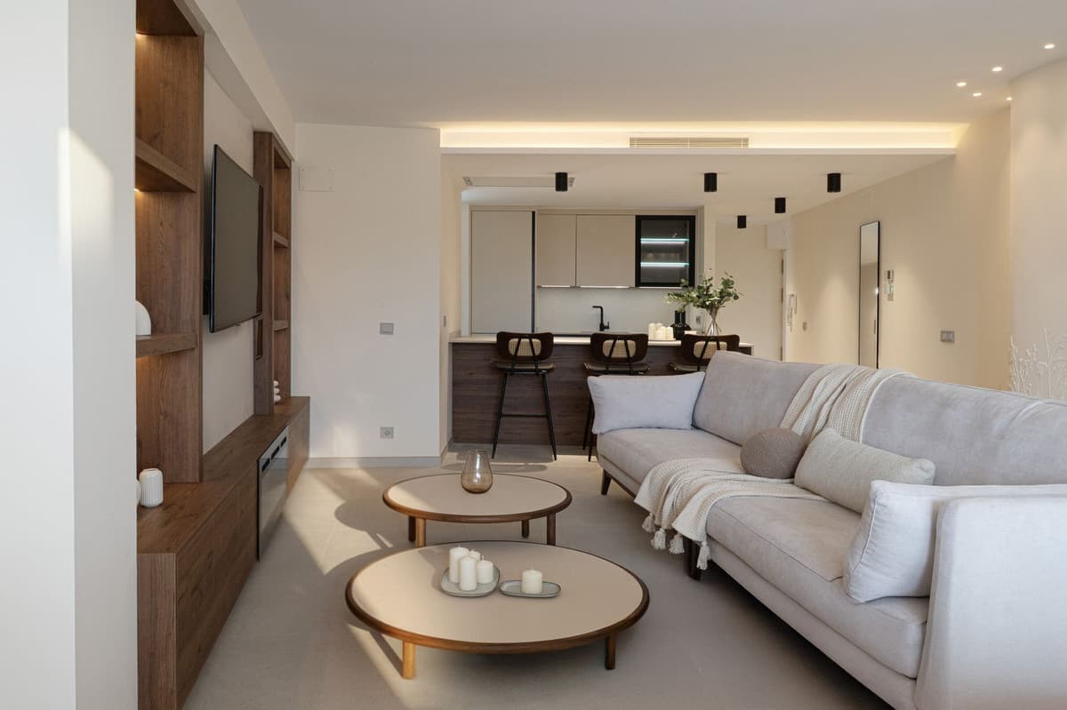 Middle Floor Apartment in Málaga — photo 7 of 10