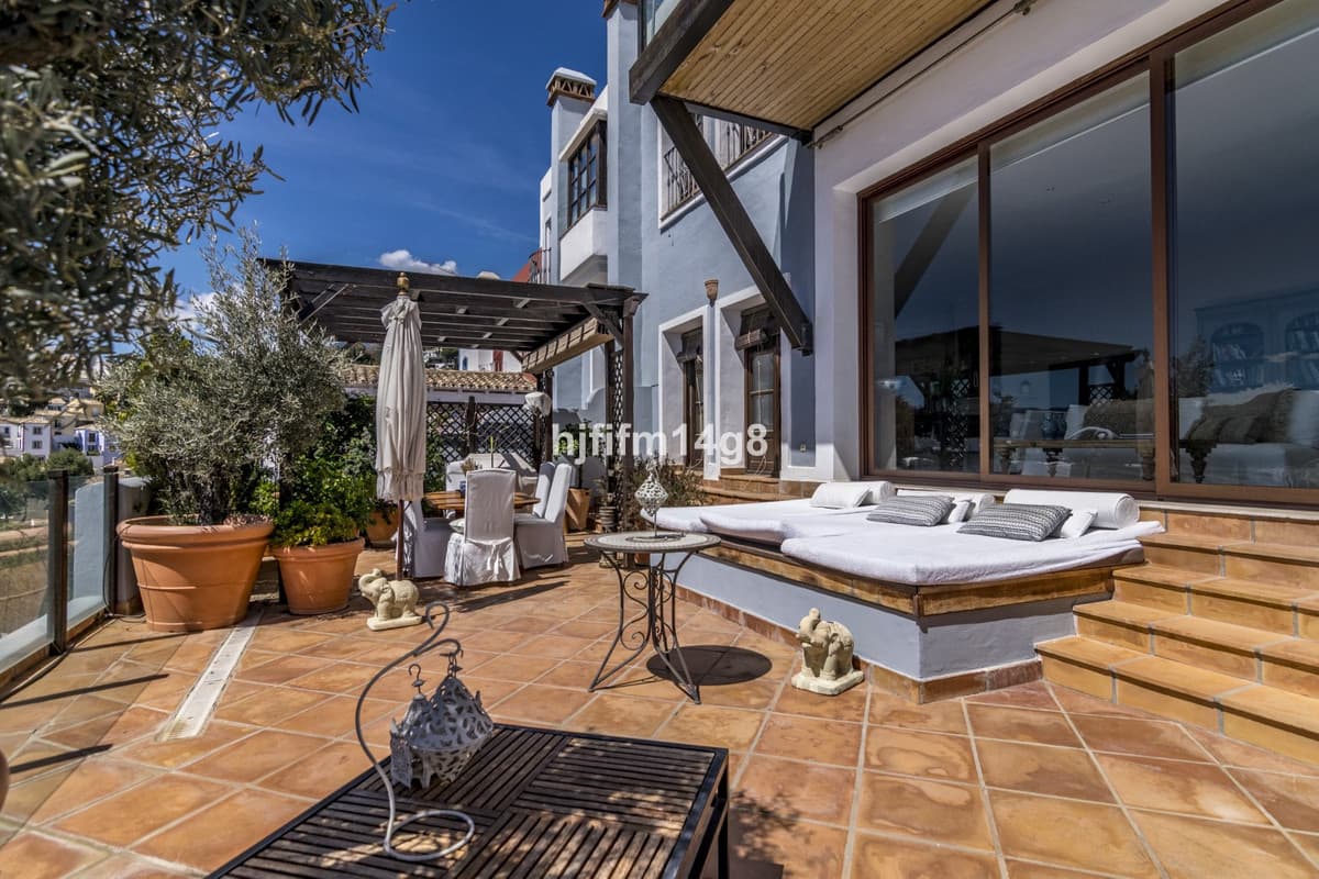 Townhouse in La Heredia — photo 4 of 10