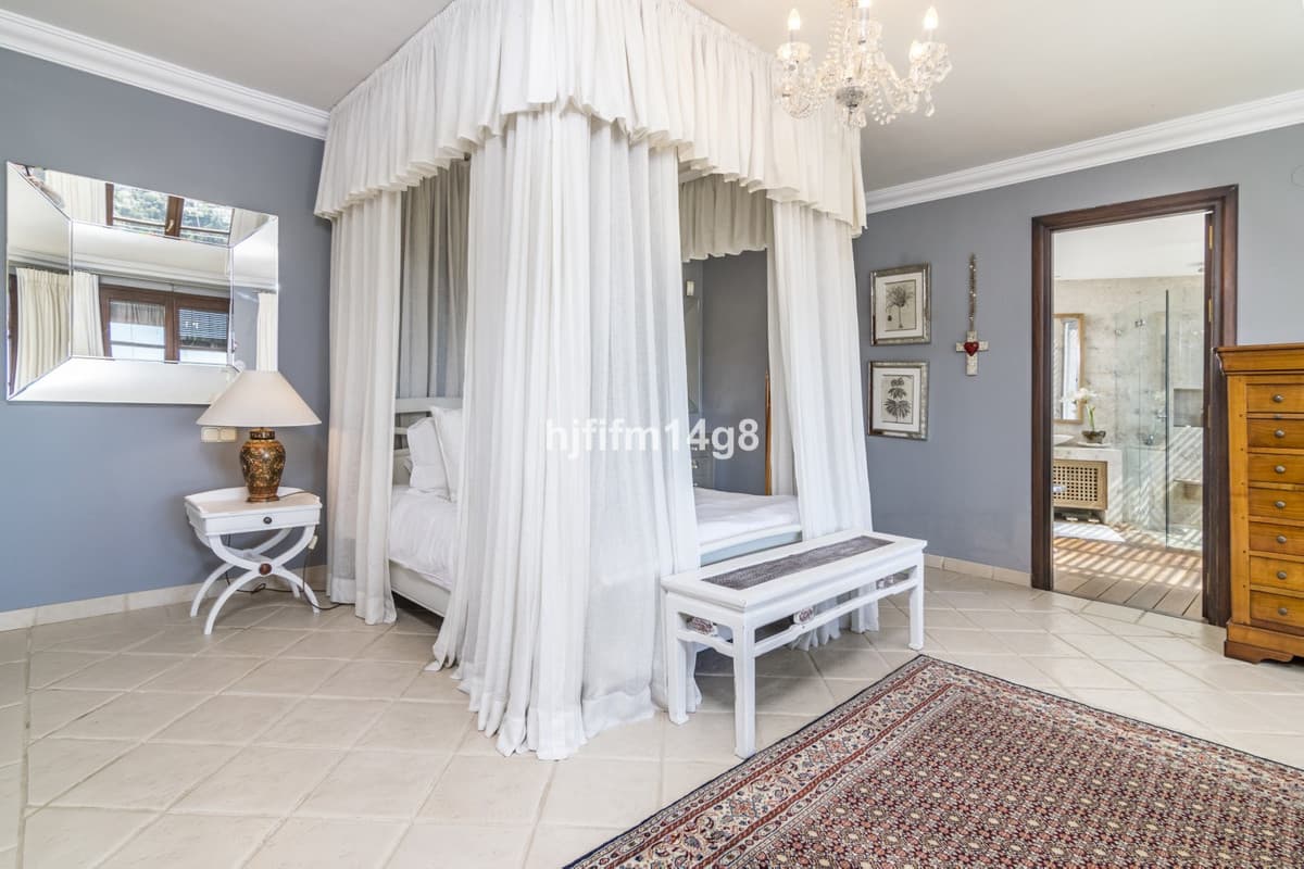 Townhouse in La Heredia — photo 10 of 10