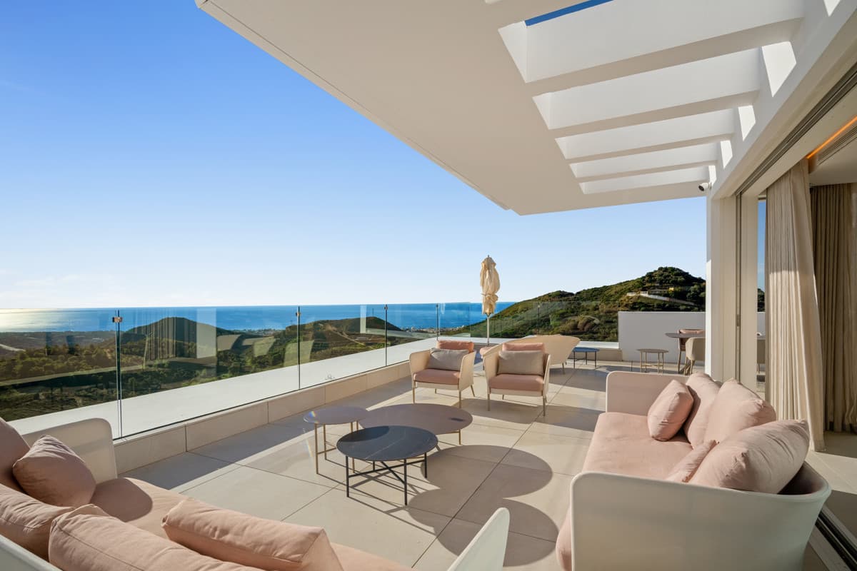 Penthouse in Ojén — photo 1 of 10