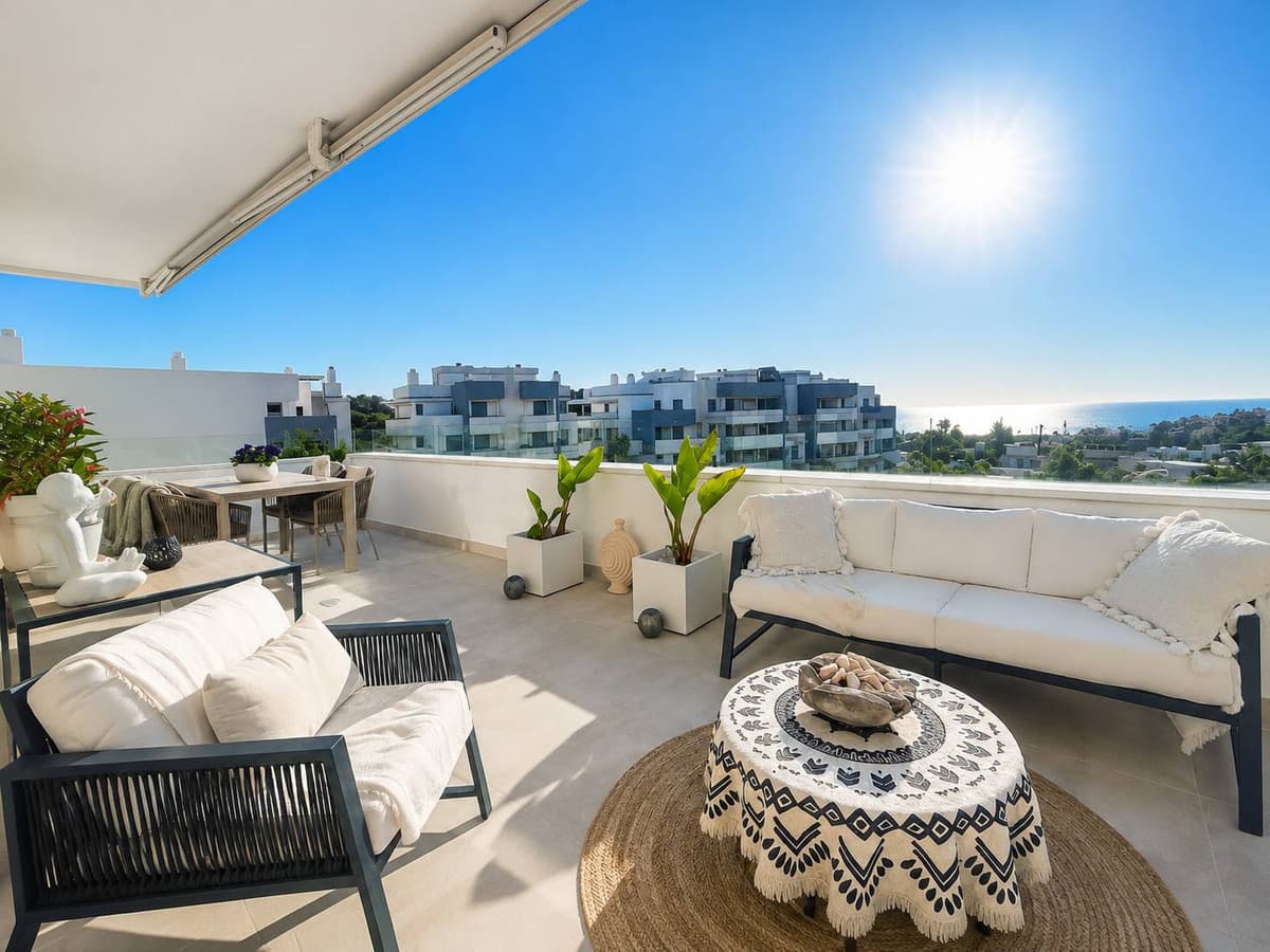 Penthouse Duplex in Estepona — photo 3 of 10