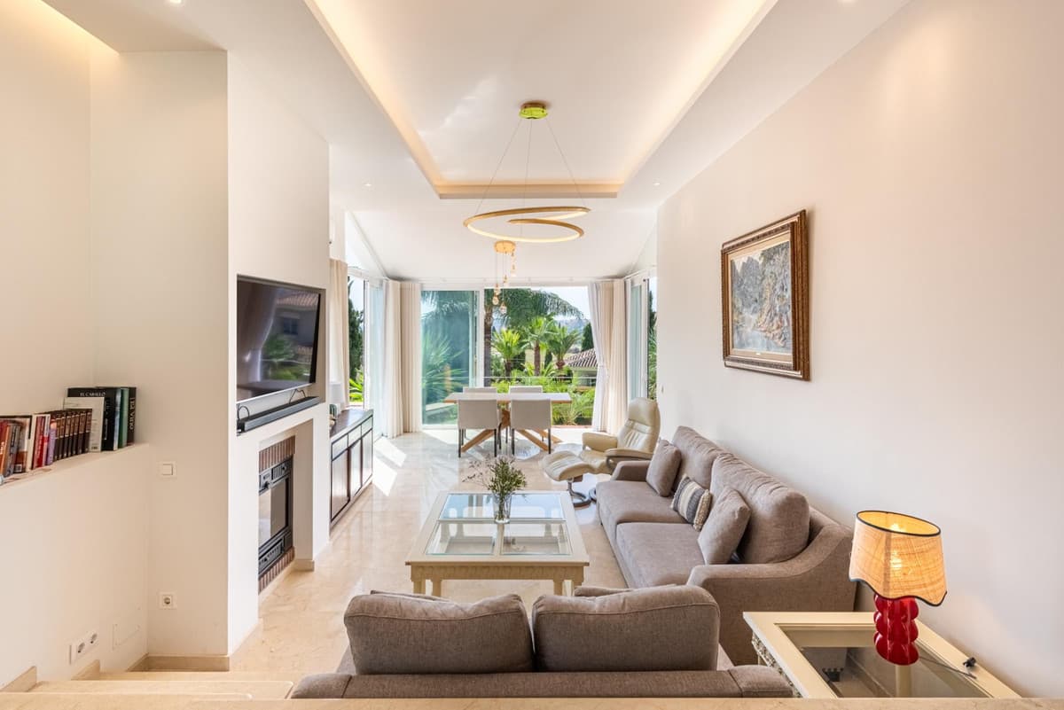 Detached Villa in Mijas Golf — photo 3 of 10