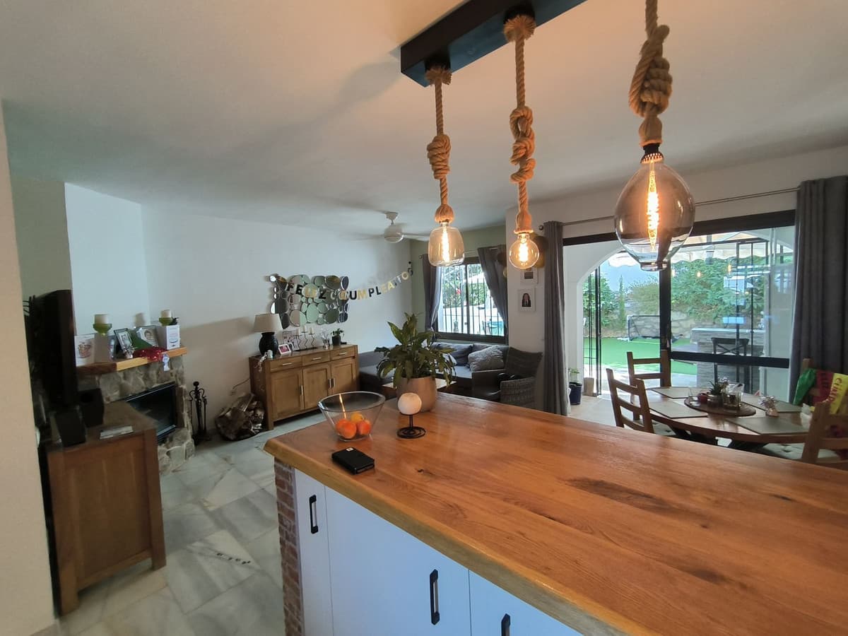 Semi-Detached House in Cerros del Aguila — photo 5 of 10
