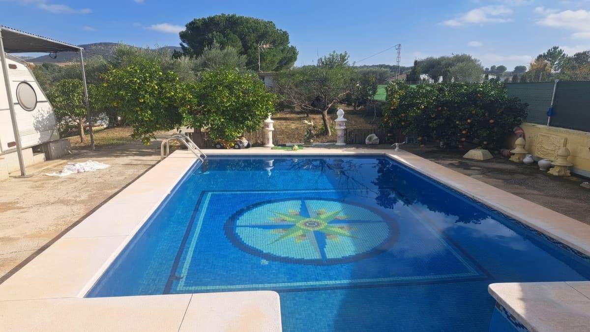 Cortijo in Alhaurín el Grande — photo 1 of 10