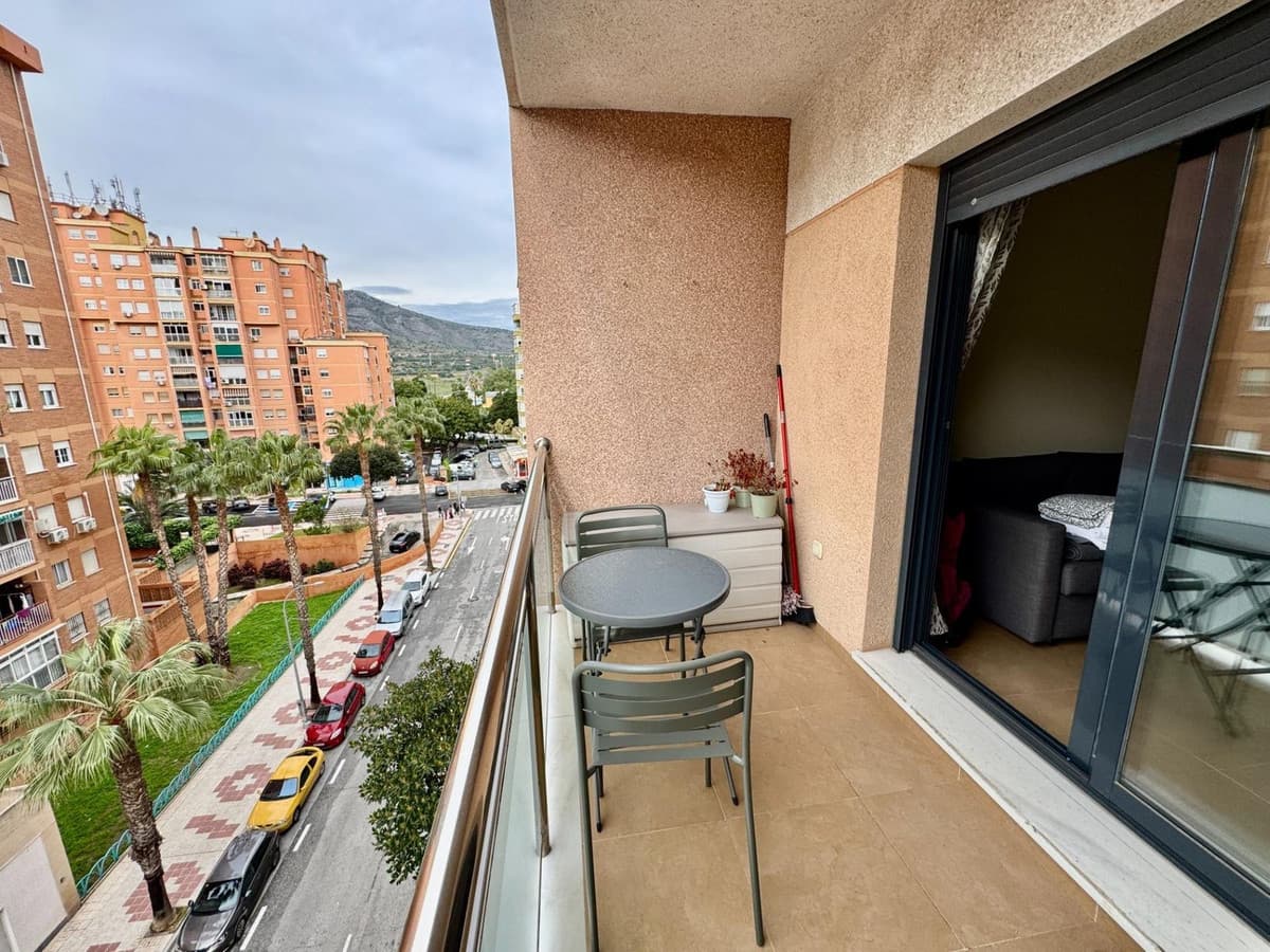 Middle Floor Apartment in Torremolinos Centro — photo 1 of 10