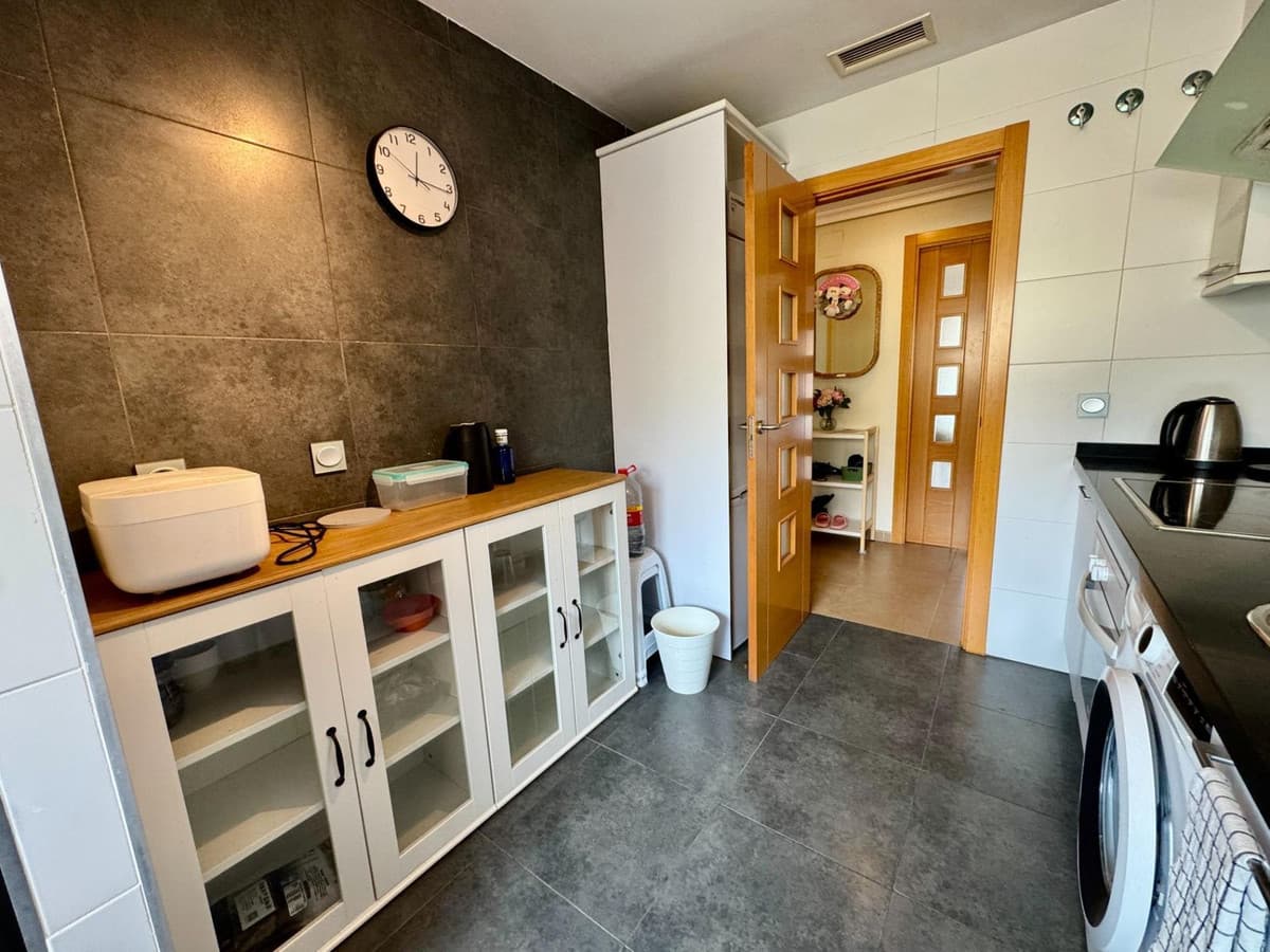 Middle Floor Apartment in Torremolinos Centro — photo 7 of 10
