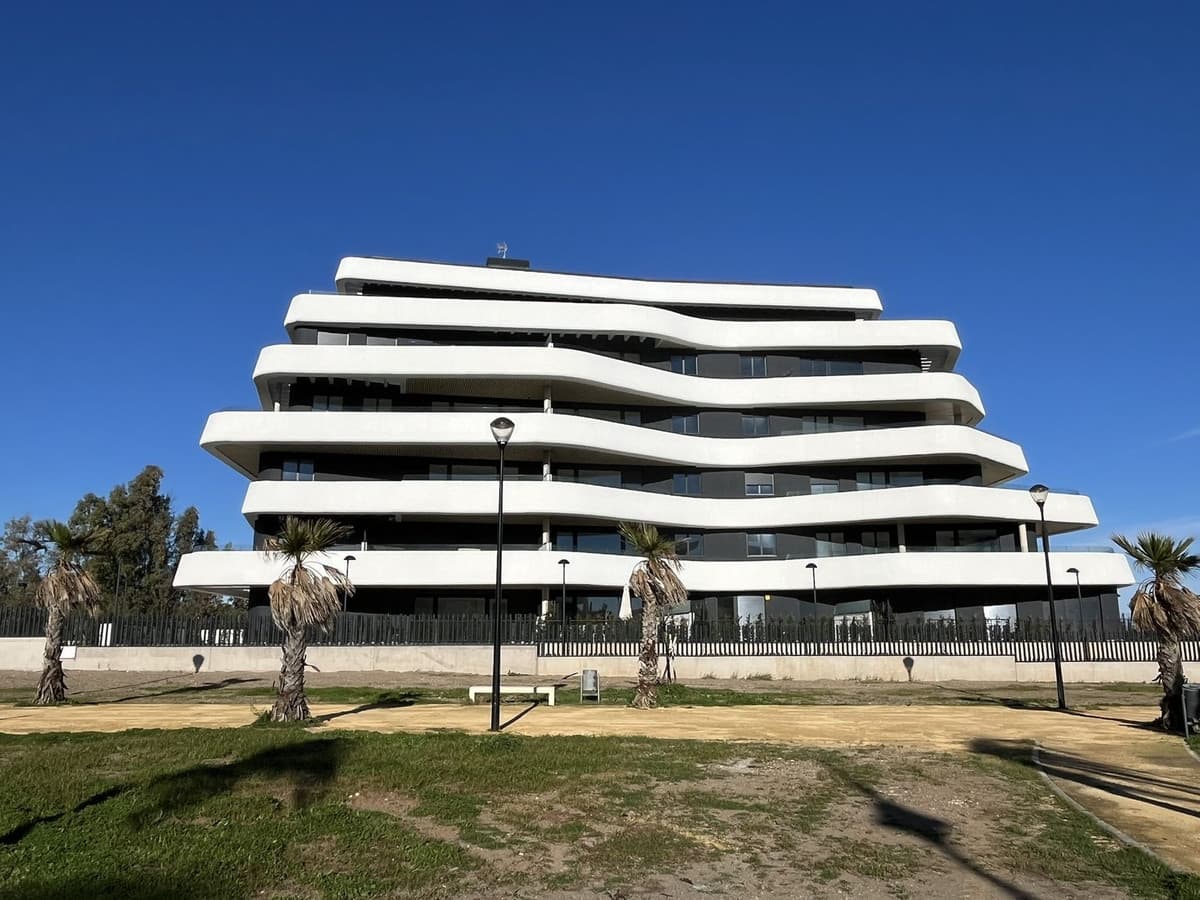 Middle Floor Apartment in Torremolinos — photo 5 of 10