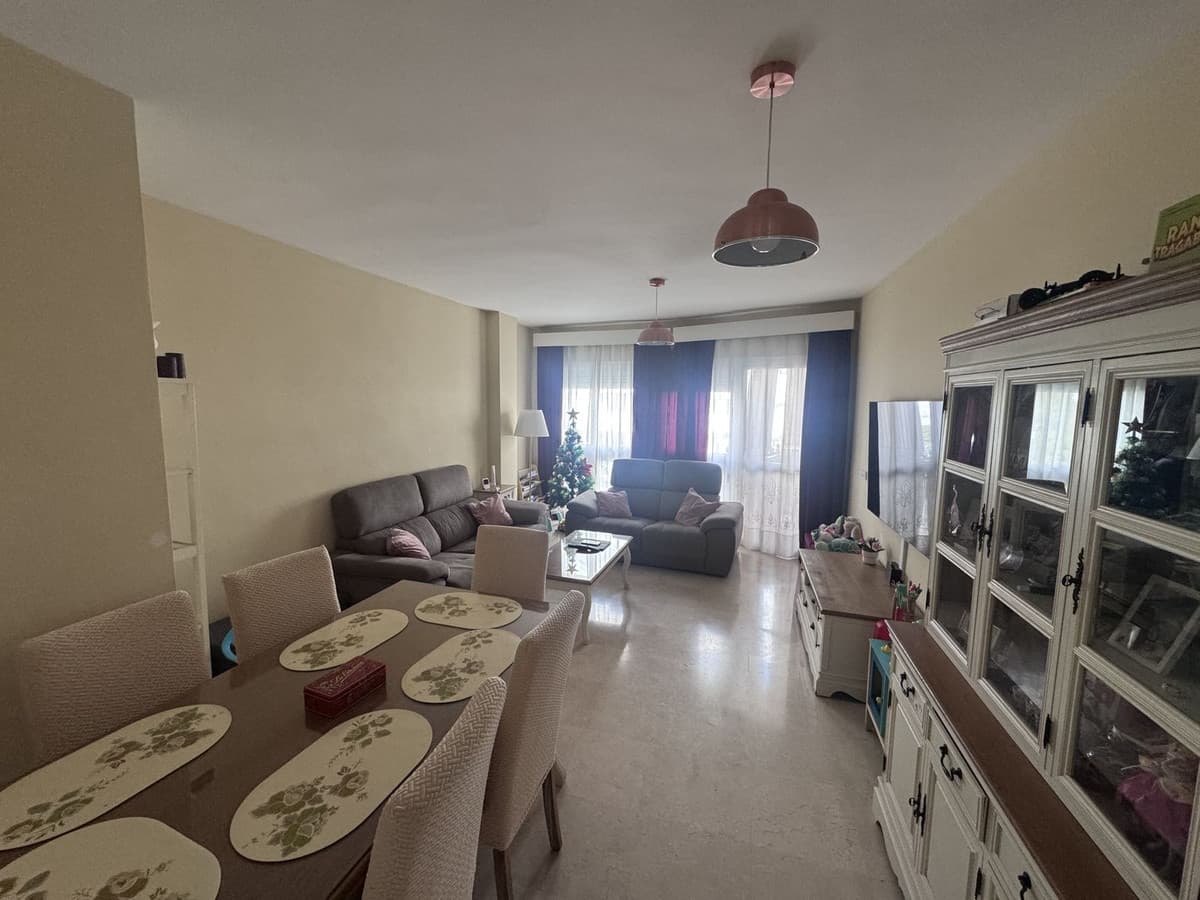 Middle Floor Apartment in Estepona — photo 2 of 10