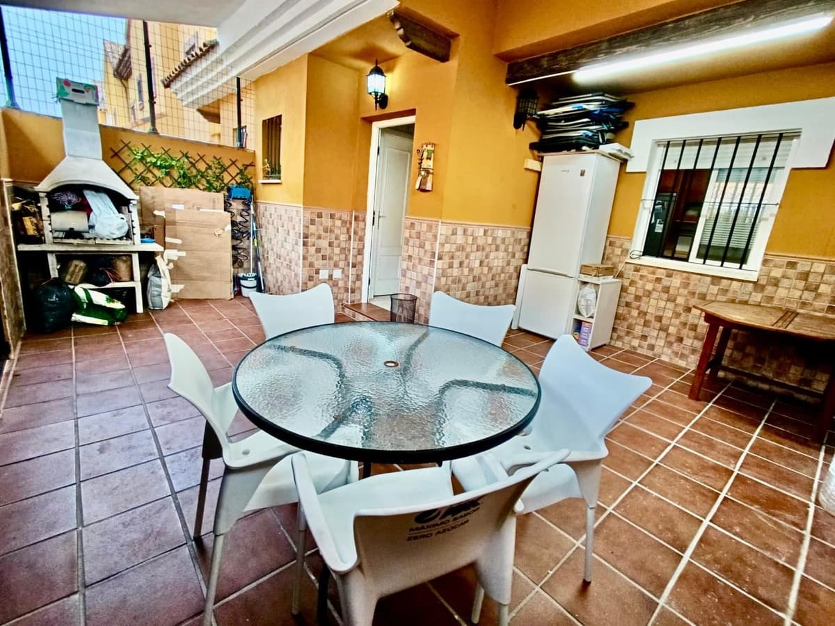 Townhouse in Alhaurín de la Torre — photo 3 of 10
