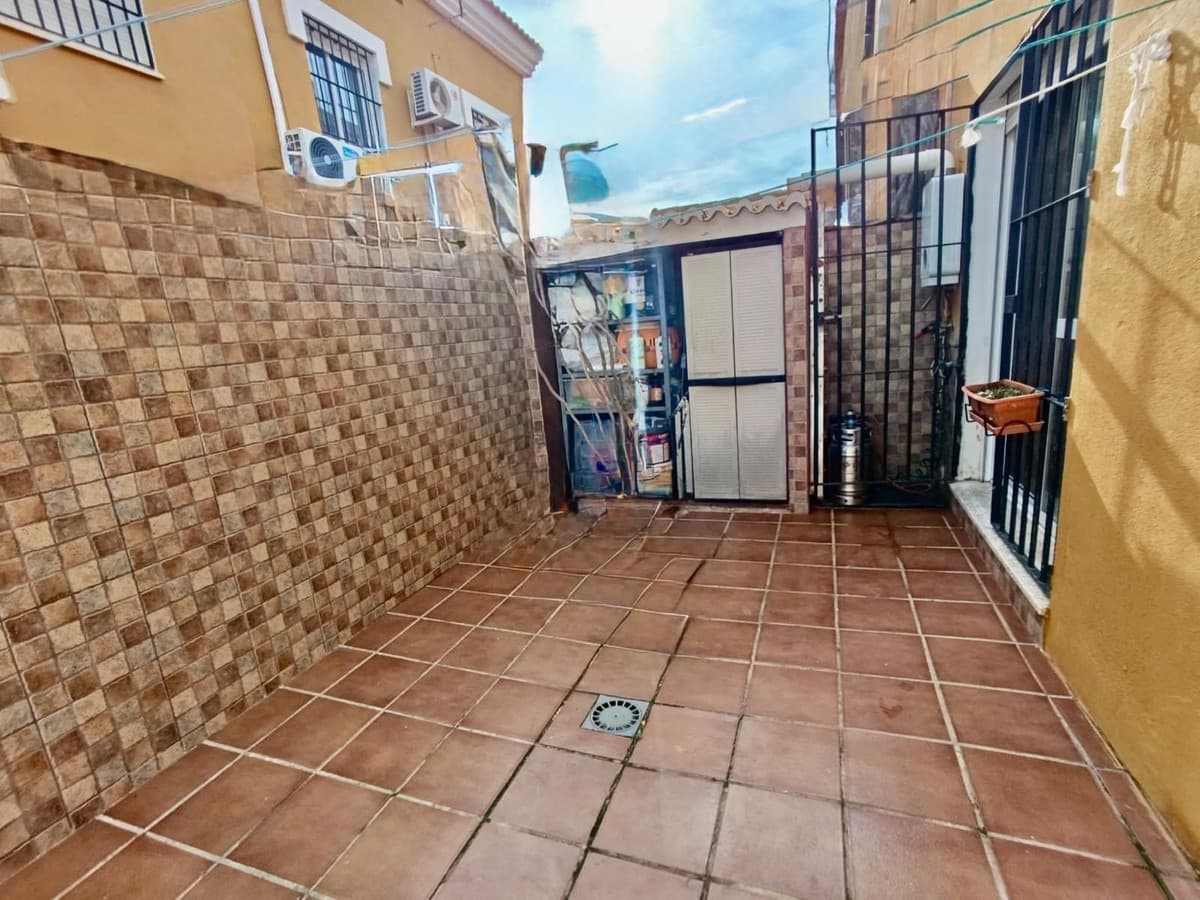 Townhouse in Alhaurín de la Torre — photo 9 of 10