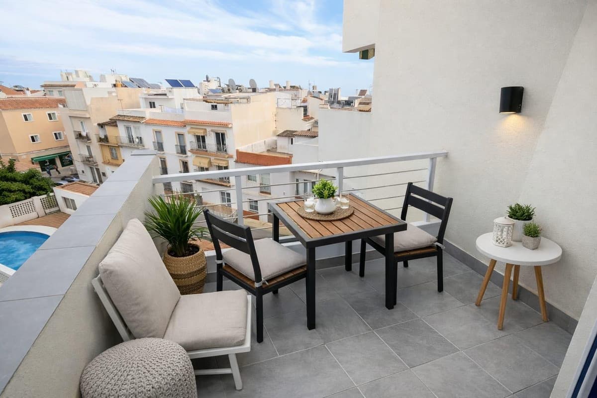 Middle Floor Apartment in La Carihuela — photo 1 of 10