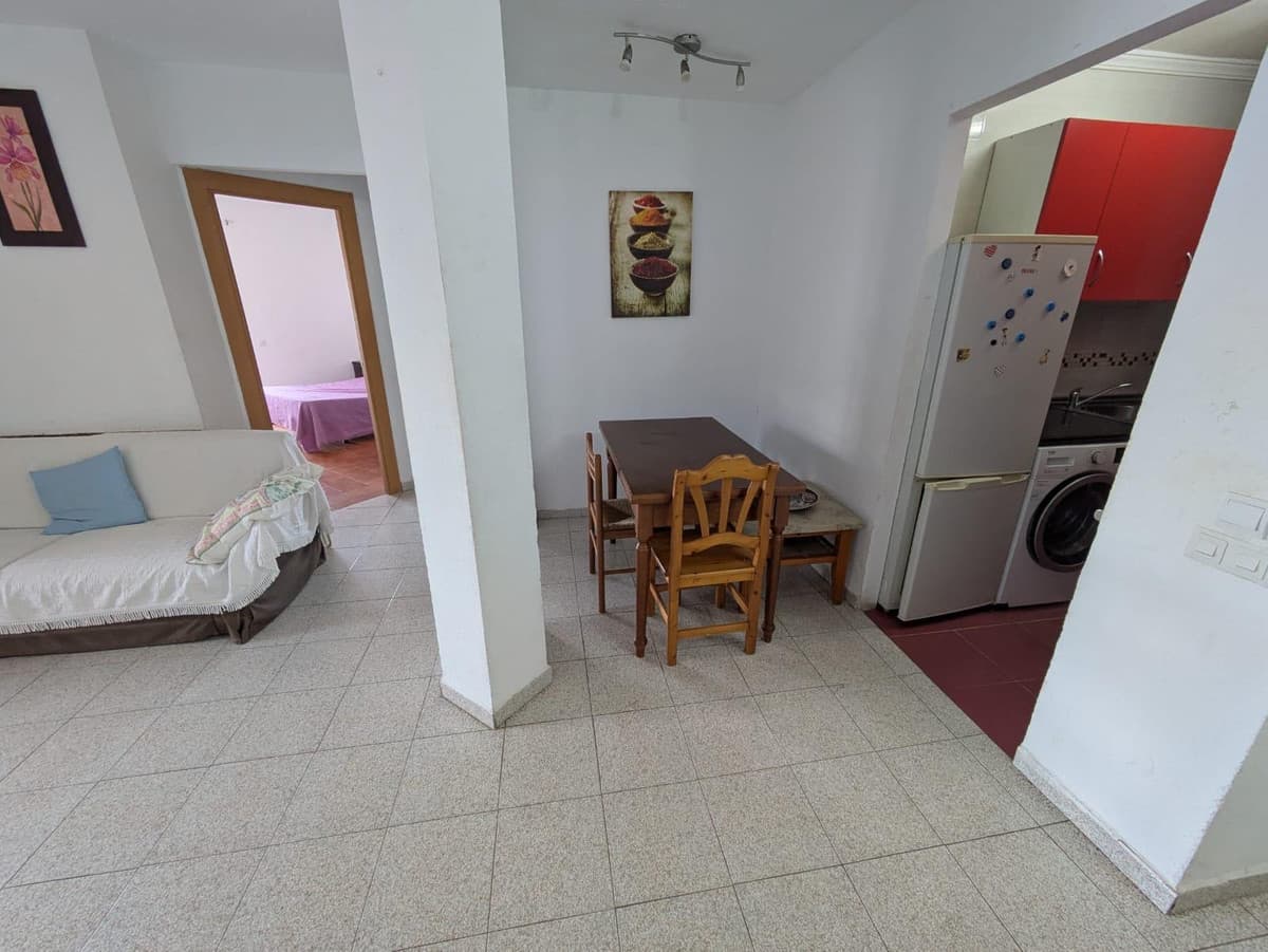 Middle Floor Apartment in La Carihuela — photo 9 of 10