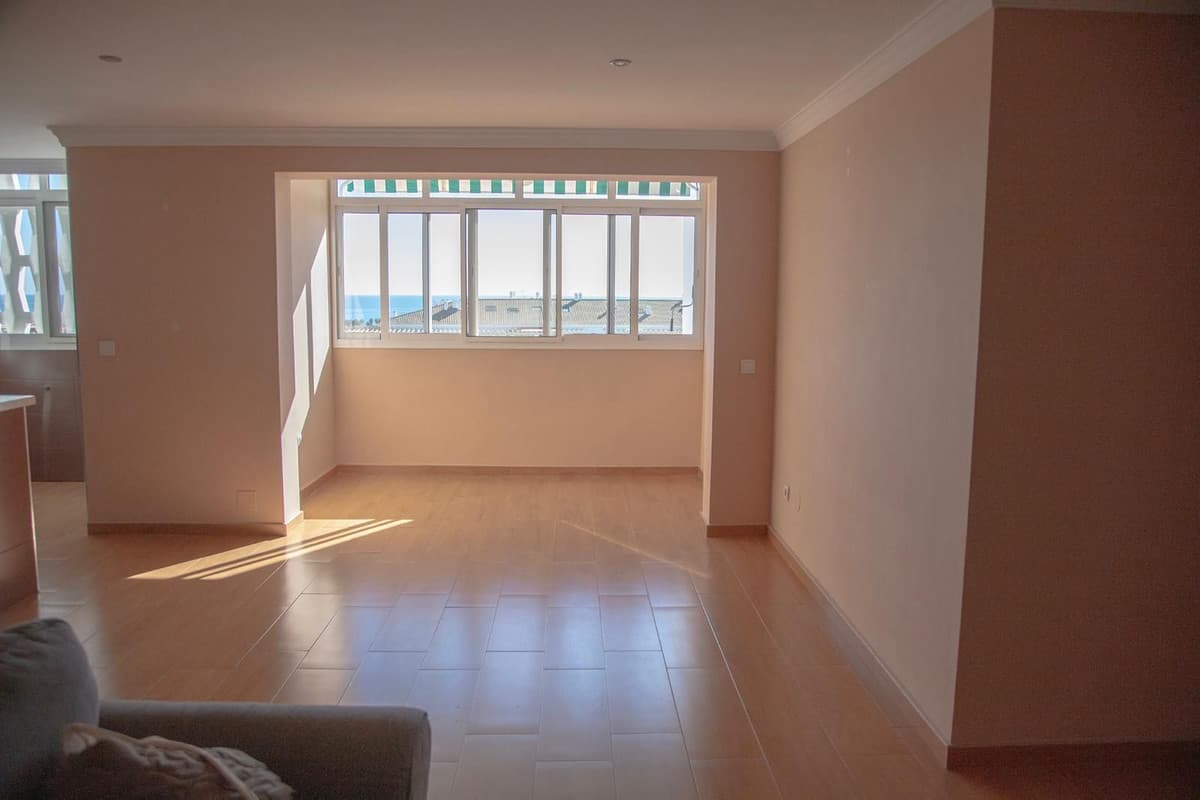 Middle Floor Apartment in San Pedro de Alcántara — photo 3 of 10