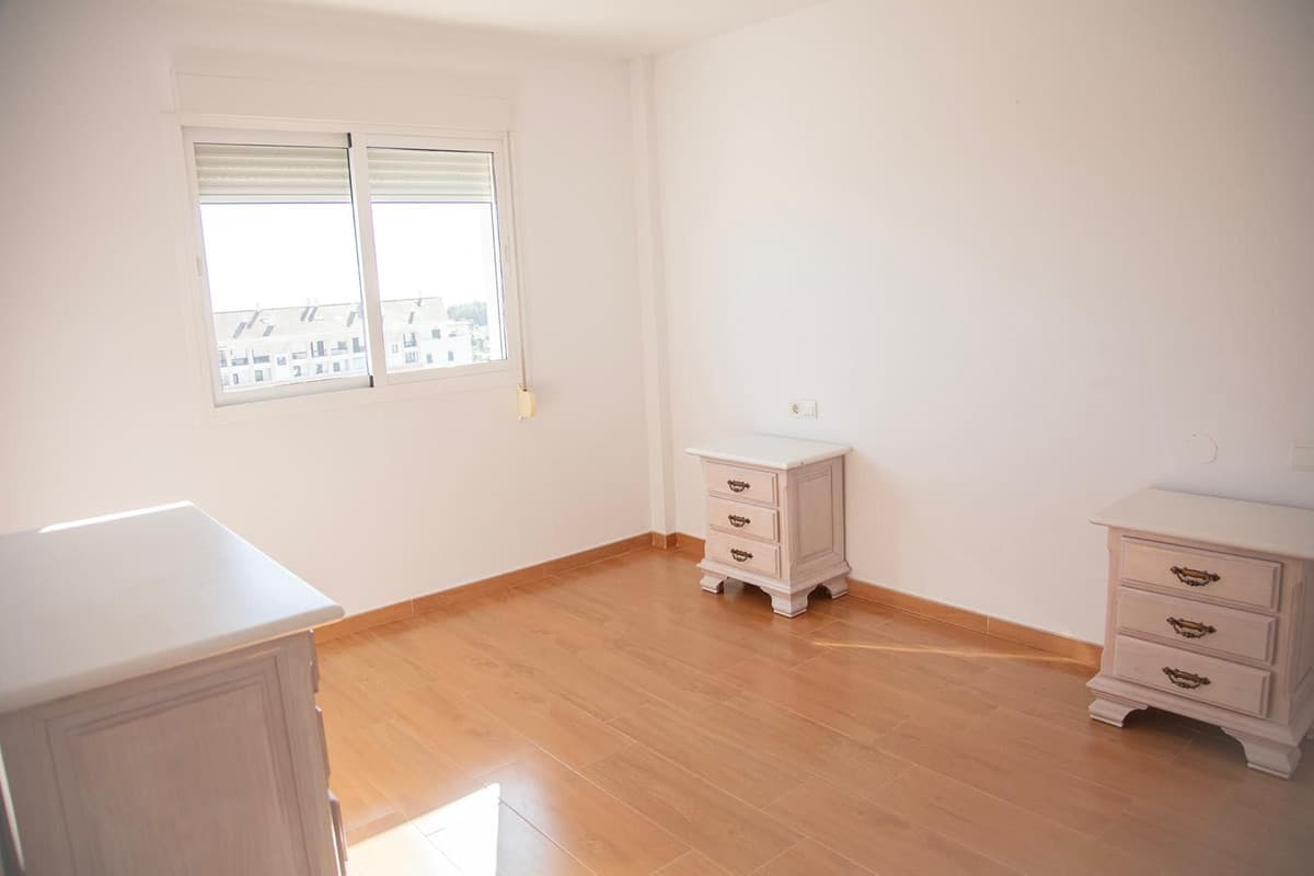 Middle Floor Apartment in San Pedro de Alcántara — photo 8 of 10