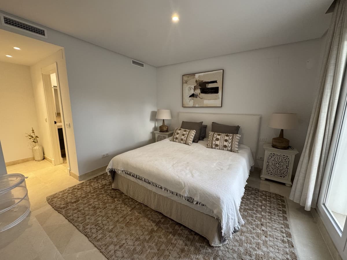 Ground Floor Apartment in Aloha — photo 3 of 10
