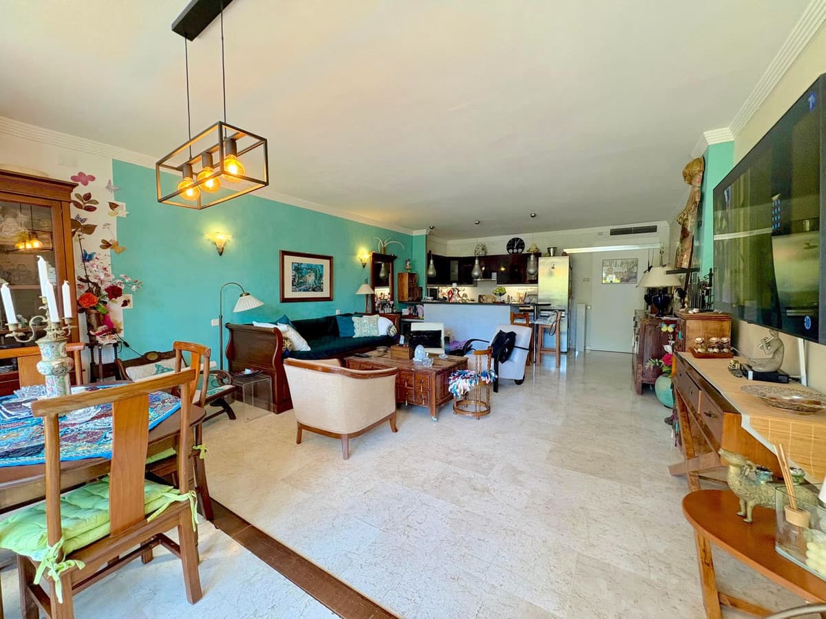 Ground Floor Apartment in Marbella — photo 4 of 10