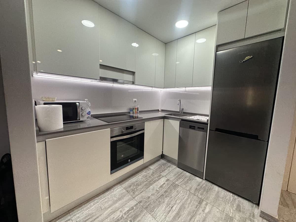 Middle Floor Apartment in The Golden Mile — photo 10 of 10