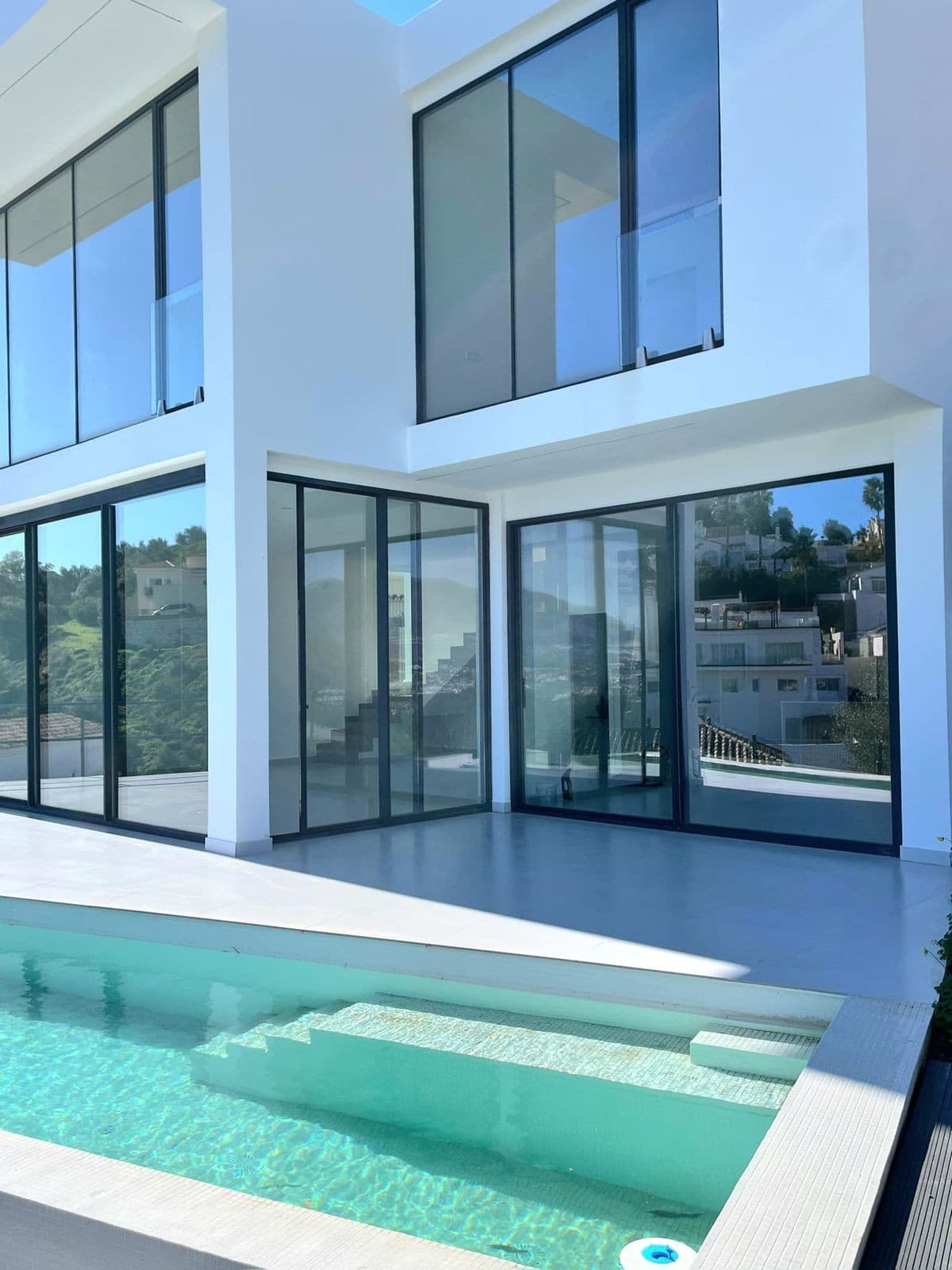 Detached Villa in Cerros del Aguila — photo 3 of 10