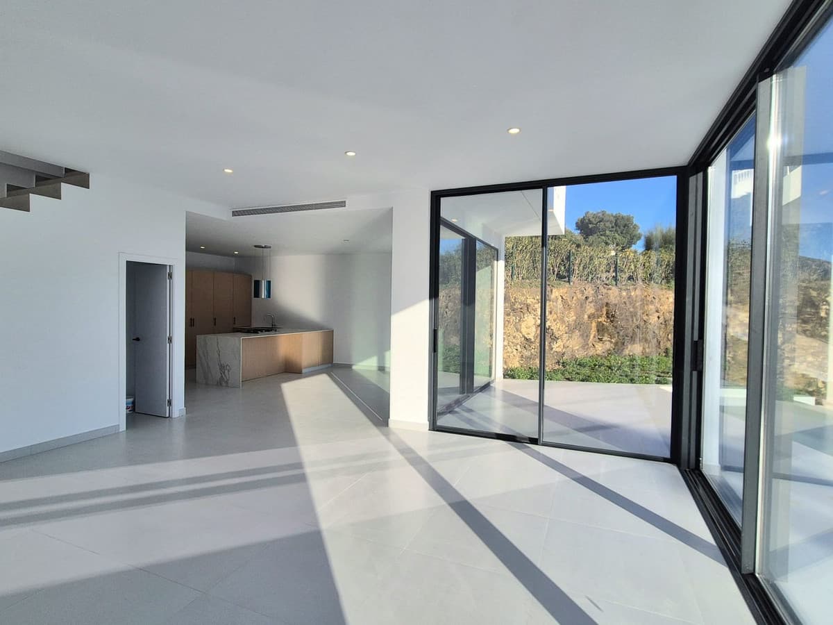 Detached Villa in Cerros del Aguila — photo 10 of 10