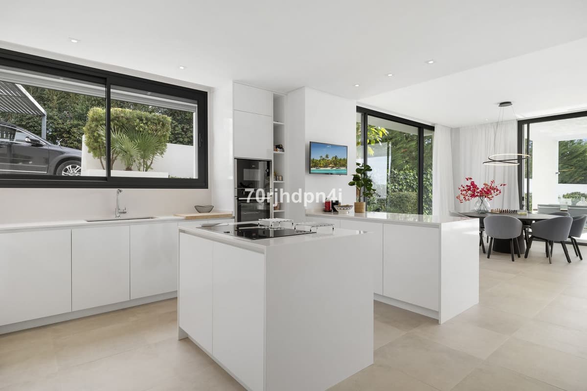 Detached Villa in Cabopino — photo 10 of 10