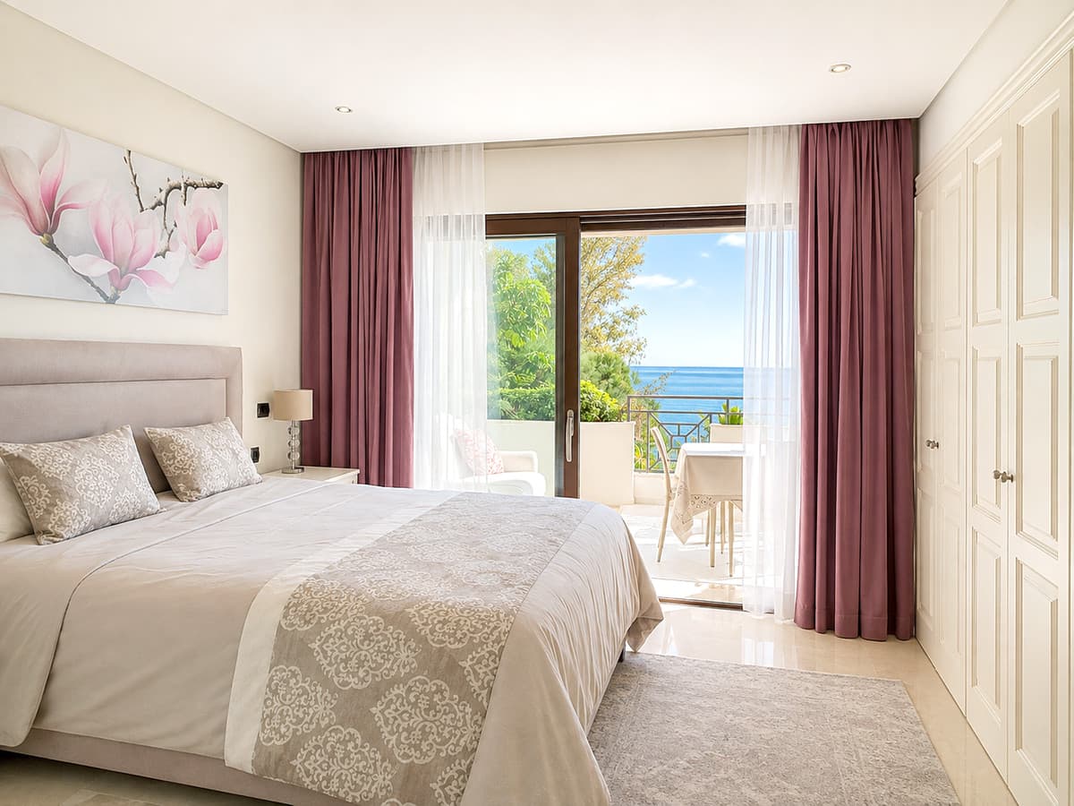 Middle Floor Apartment in Estepona — photo 3 of 10