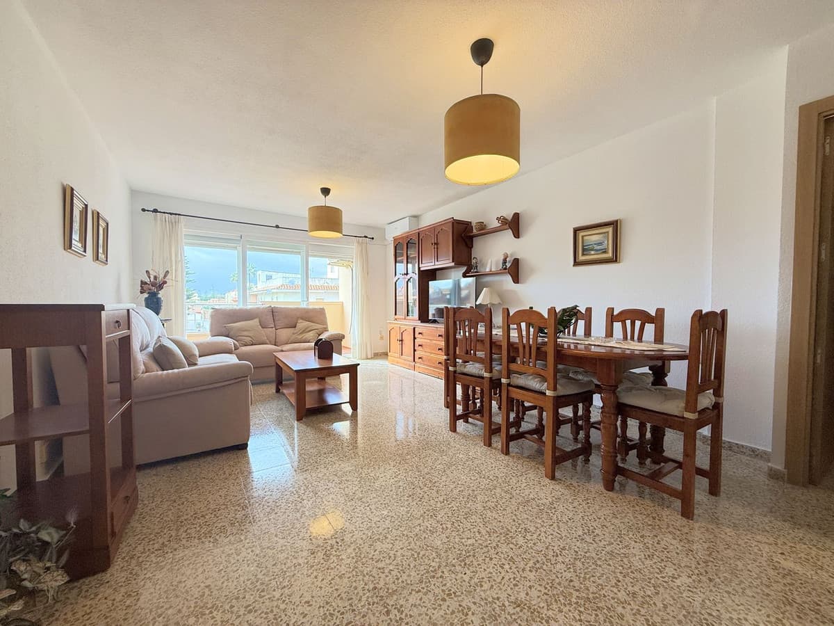 Middle Floor Apartment in San Luis de Sabinillas — photo 4 of 10
