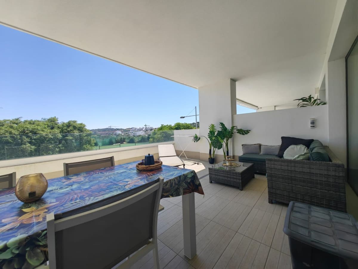 Middle Floor Apartment in Estepona — photo 5 of 10