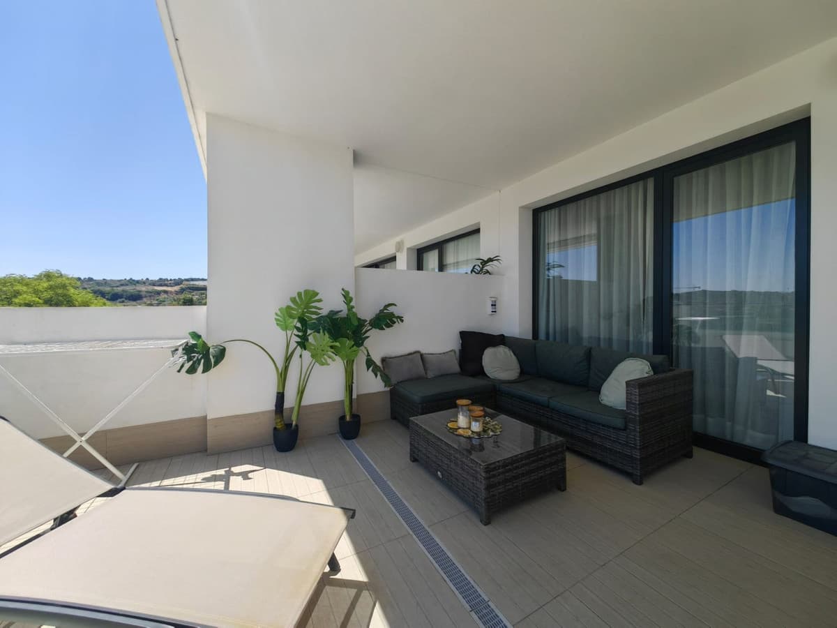 Middle Floor Apartment in Estepona — photo 7 of 10