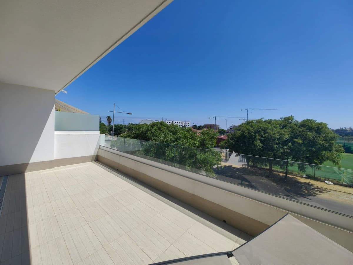 Middle Floor Apartment in Estepona — photo 8 of 10