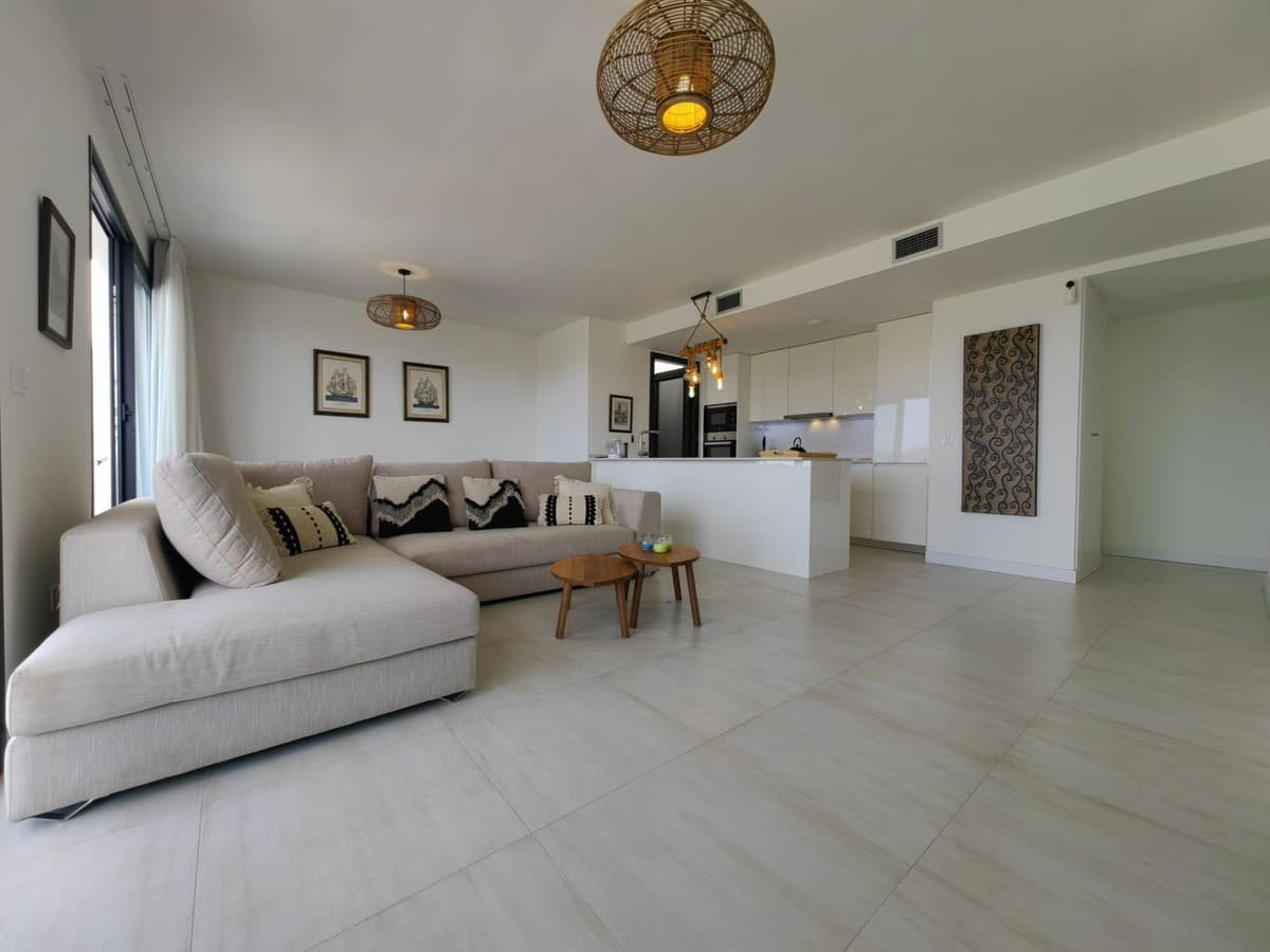 Penthouse Duplex in Estepona — photo 9 of 10