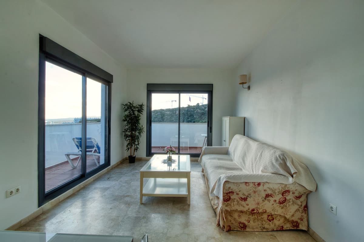 Top Floor Apartment in Manilva — photo 9 of 10