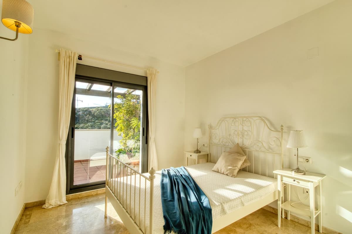 Top Floor Apartment in Manilva — photo 10 of 10