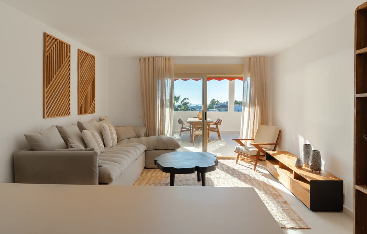 Middle Floor Apartment in Nueva Andalucía — photo 2 of 10