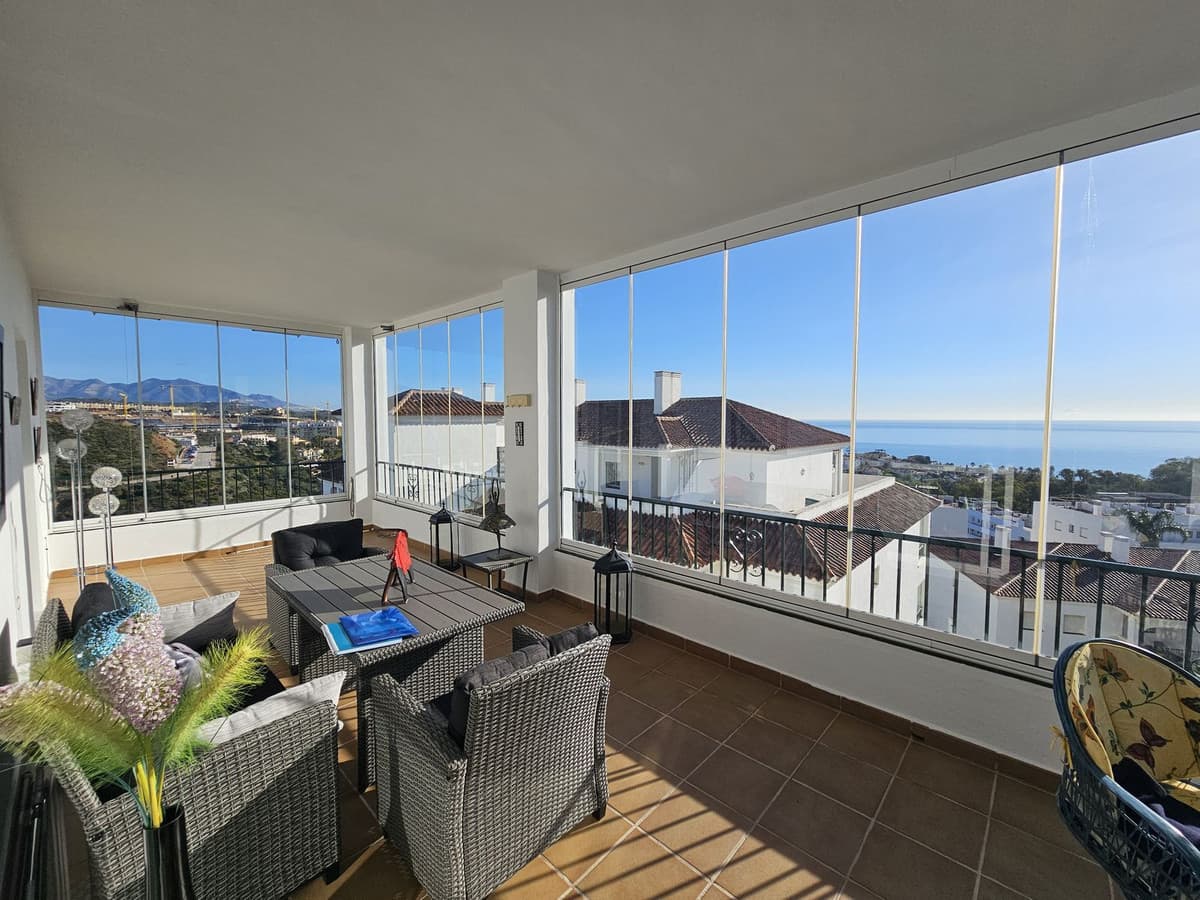 Middle Floor Apartment in Miraflores — photo 2 of 10