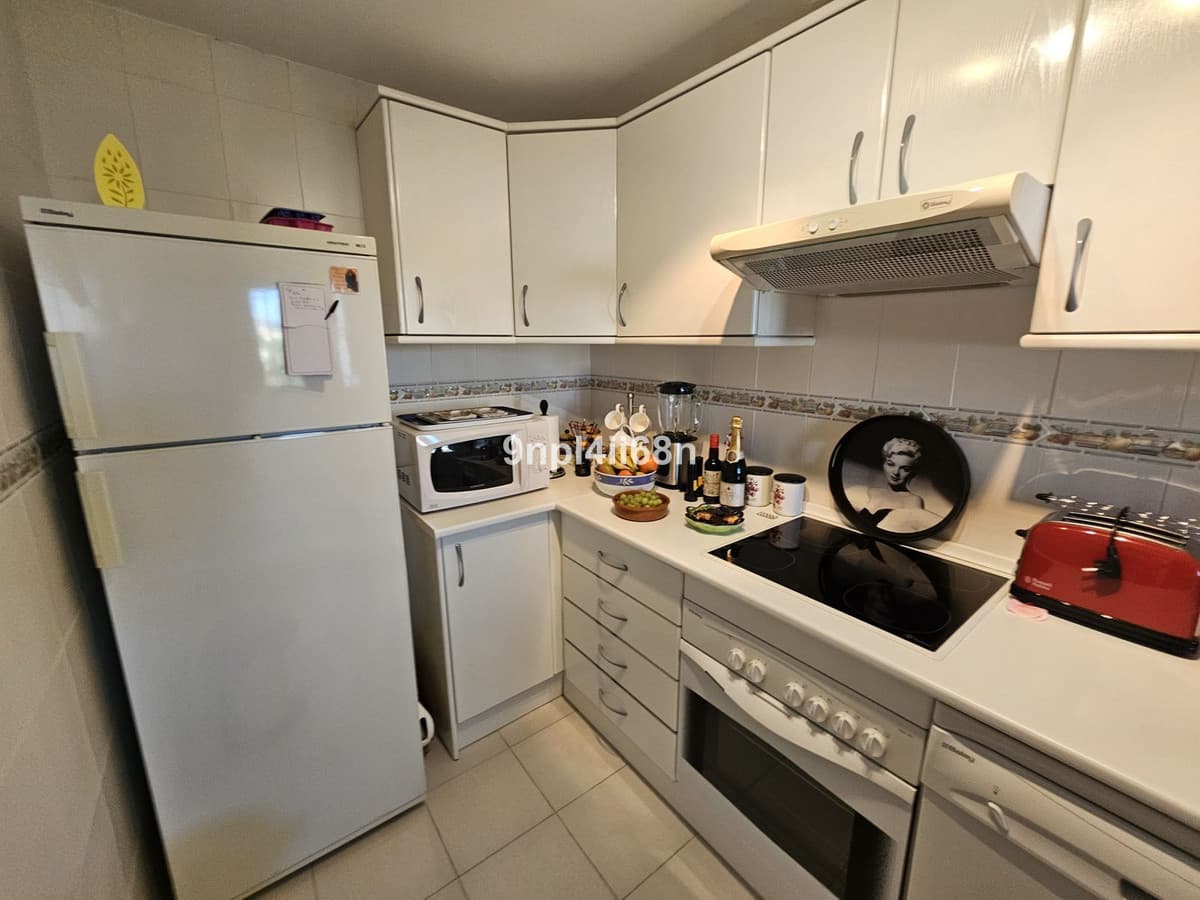 Middle Floor Apartment in Miraflores — photo 6 of 10