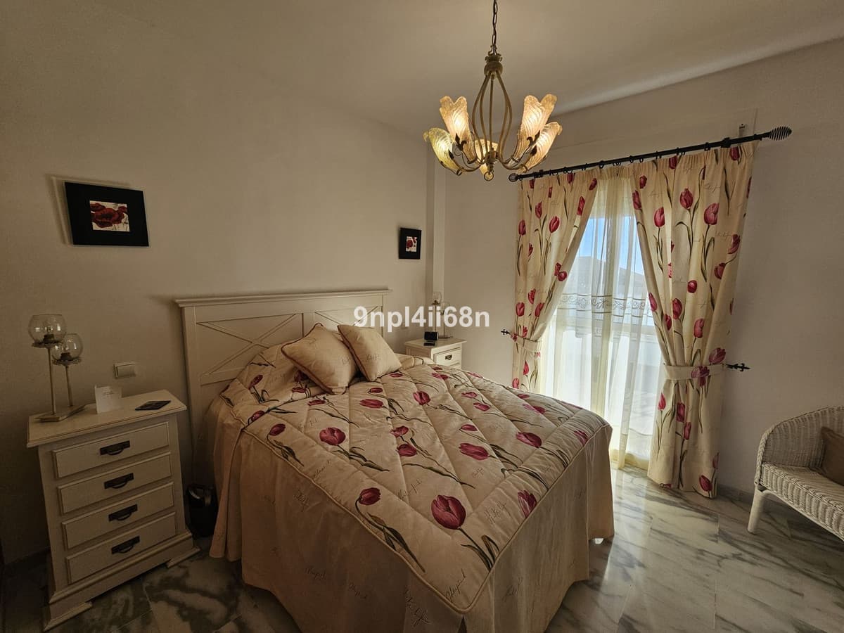 Middle Floor Apartment in Miraflores — photo 10 of 10
