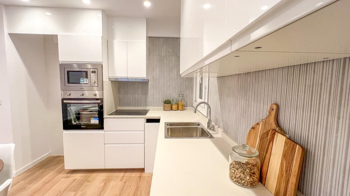 Middle Floor Apartment in Conde de Ureña — photo 7 of 10