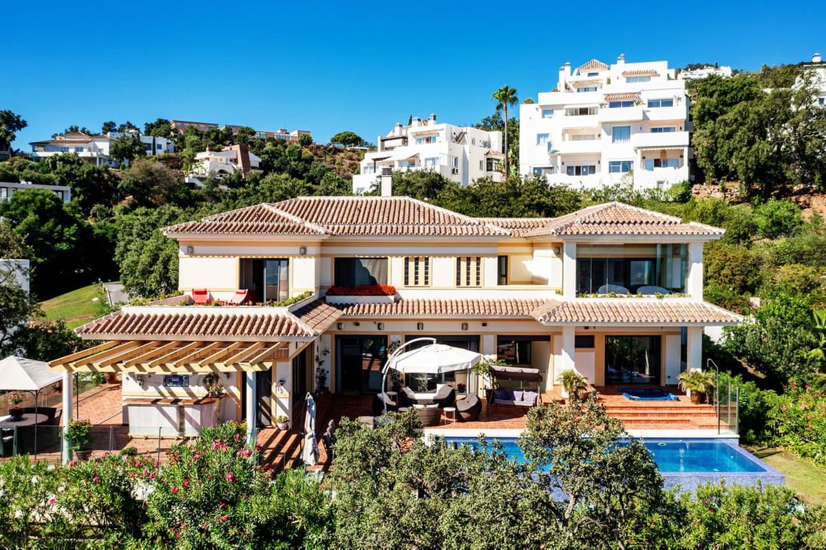 Detached Villa in La Mairena — photo 3 of 10