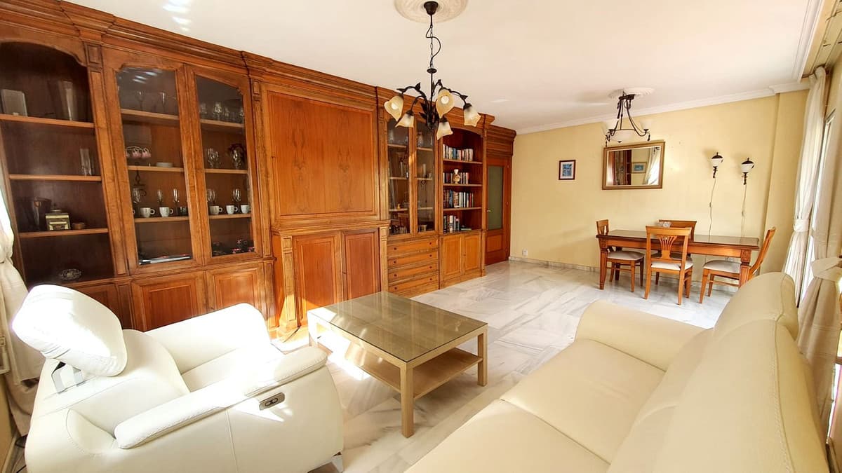 Middle Floor Apartment in Fuengirola — photo 9 of 10